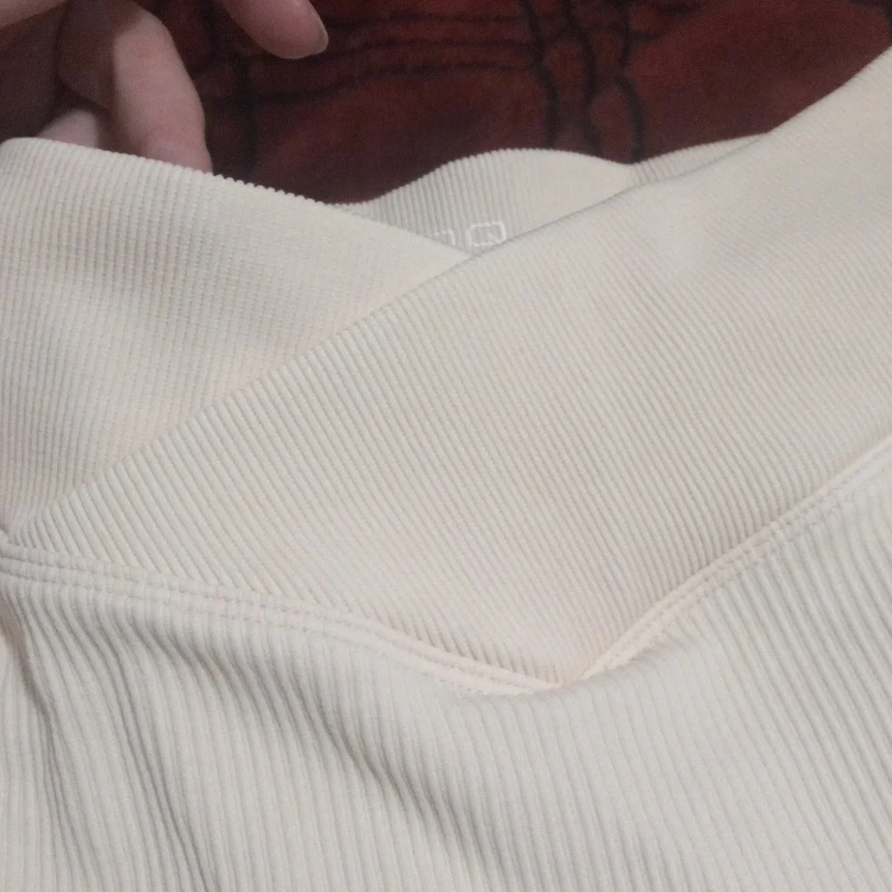 Cream Ribbed Shorts - Picture 4 of 4